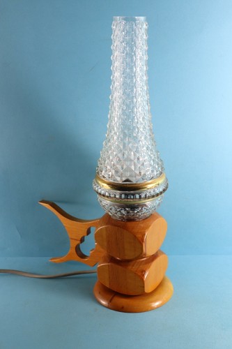 Alte nachttischlampe mit - alte,